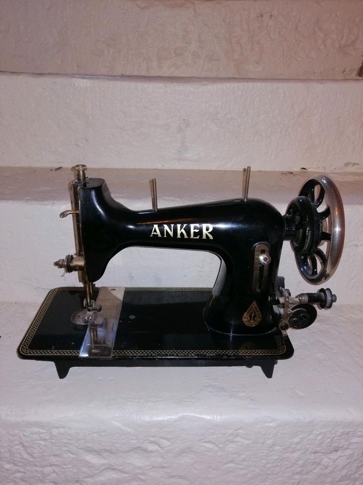 Schöne Vintage Anker Nähmaschine - Dekorationsartikel in Keltern