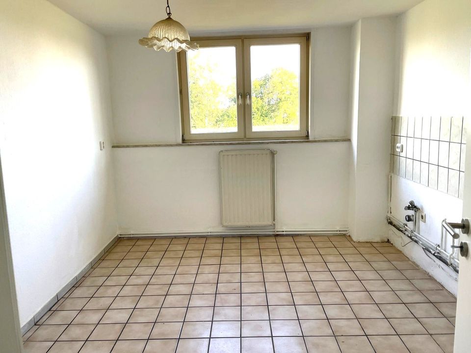 Große 3-Zimmer-Wohnung mit Badewanne, zentral in Löningen in Löningen