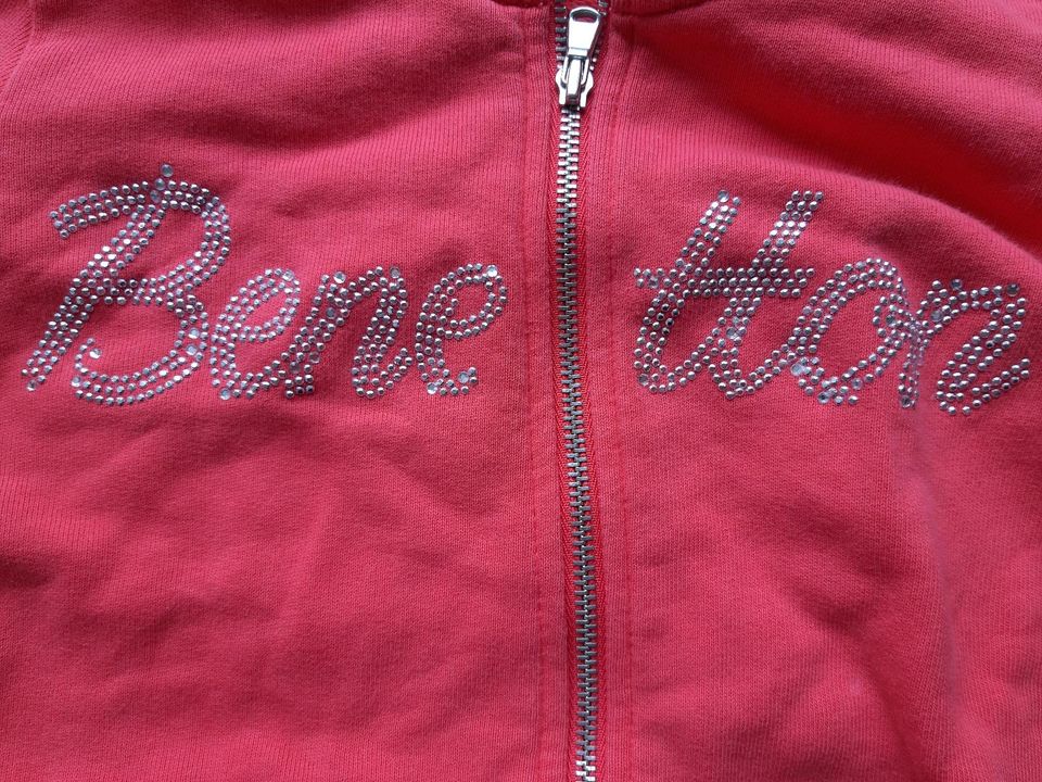 Benetton, Sweatjacke, Weste Gr. 116/122, Gr. 120, rot in Biberach an der Riß