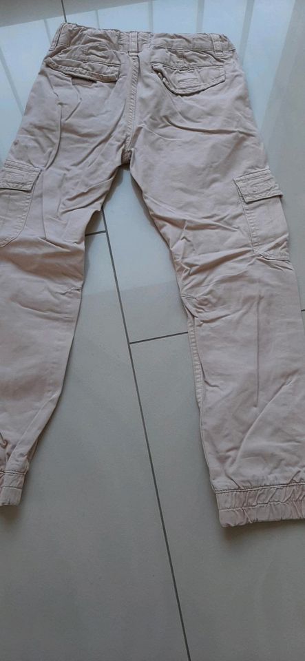 Hose Cargo Chino beige Gr.128 von alive in Aachen