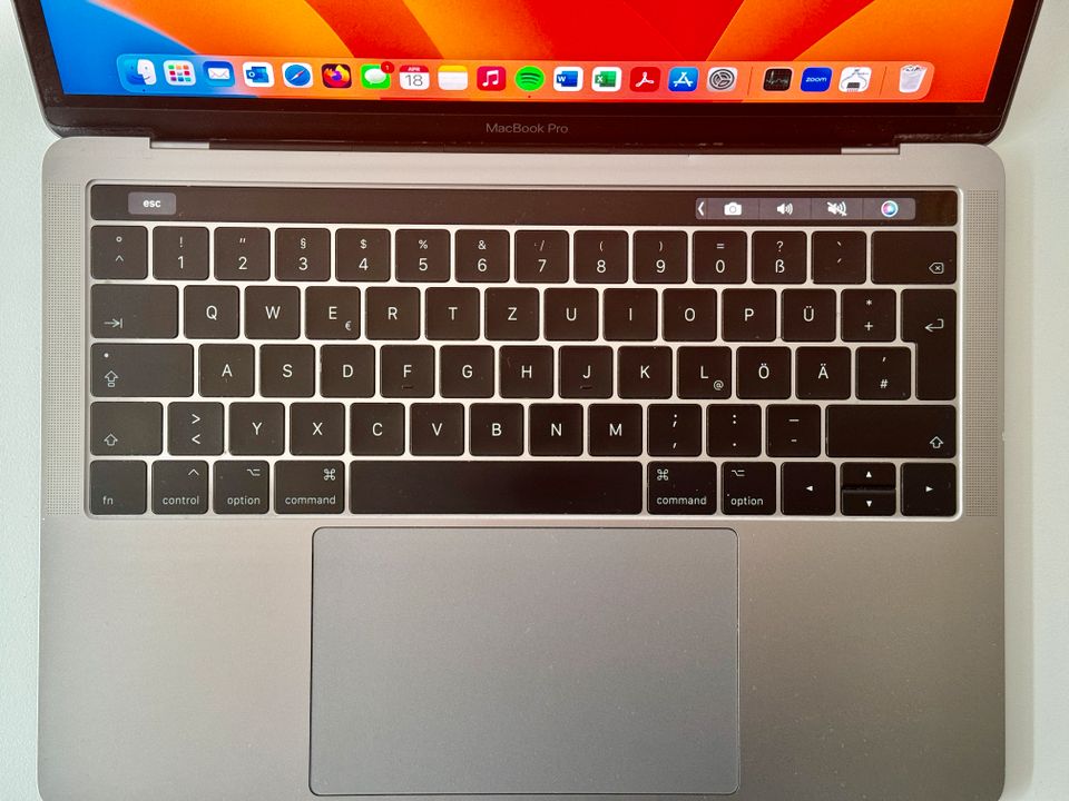 MacBook Pro (13 Zoll, 2017)  Touchbar - einwandfrei in Köln