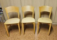 3 stabile Stühle aus Holz Frankfurt am Main - Fechenheim Vorschau
