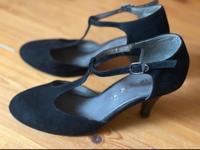 Tamaris Leder Riemchen Pumps schwarz Größe 38 wNeu Bonn - Graurheindorf Vorschau