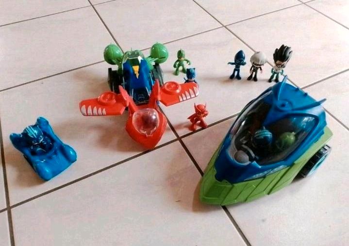 Pj Masks Paket 6 Figuren 3 Autos, Eulette, Gecko, Catboy in Willich