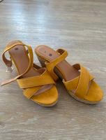 Keilabsatz Sandalen Keilabsätze Sandaletten Pumps Absatzschuhe Berlin - Reinickendorf Vorschau