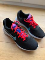 Nike Performance Revolution 6NN schwarz/neon EUR 42,5 US 10.5 Nordrhein-Westfalen - Swisttal Vorschau