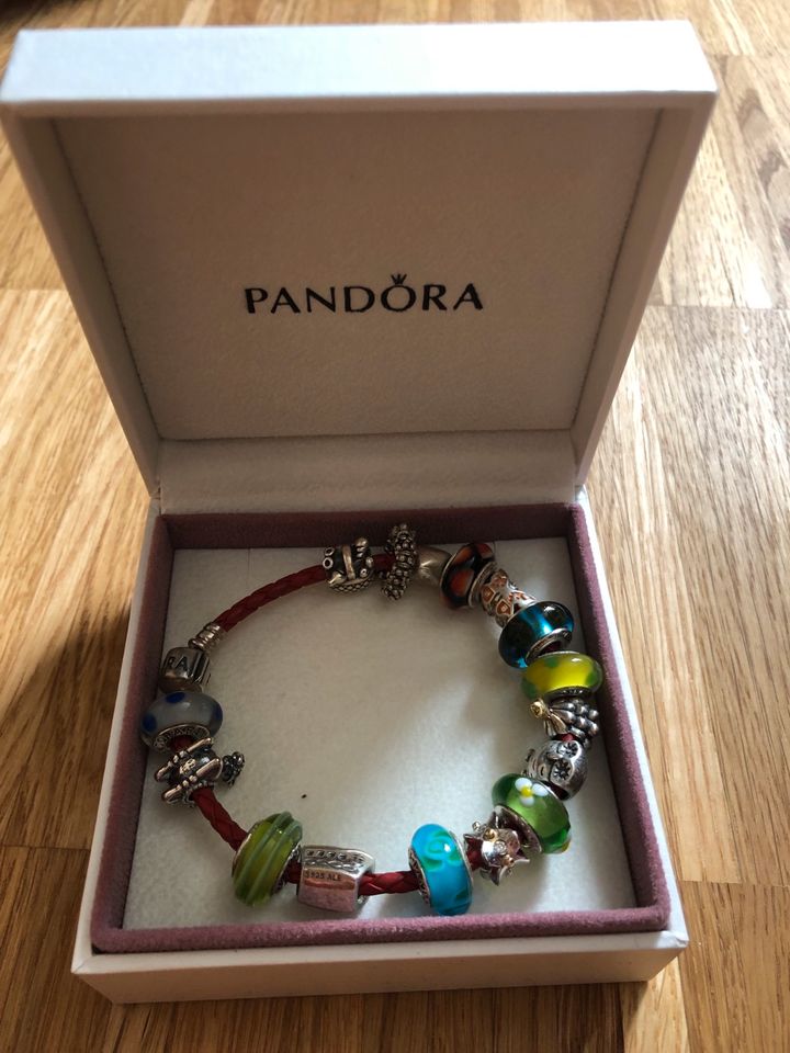 Neues, ungetragenes PANDORA Armband mit 16 Charms + original Box in Bayern  - Neu Ulm | eBay Kleinanzeigen ist jetzt Kleinanzeigen