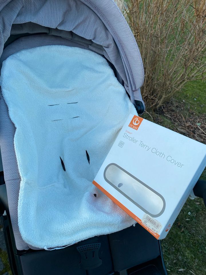 Stokke Trailz Kinderwagen mit viel Zubehör lilac in Mülheim (Ruhr)