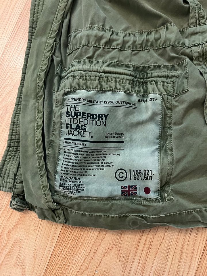 Superdry Flag Jackett Jacke Gr.M Khaki Army Limited Edition Top in Dresden