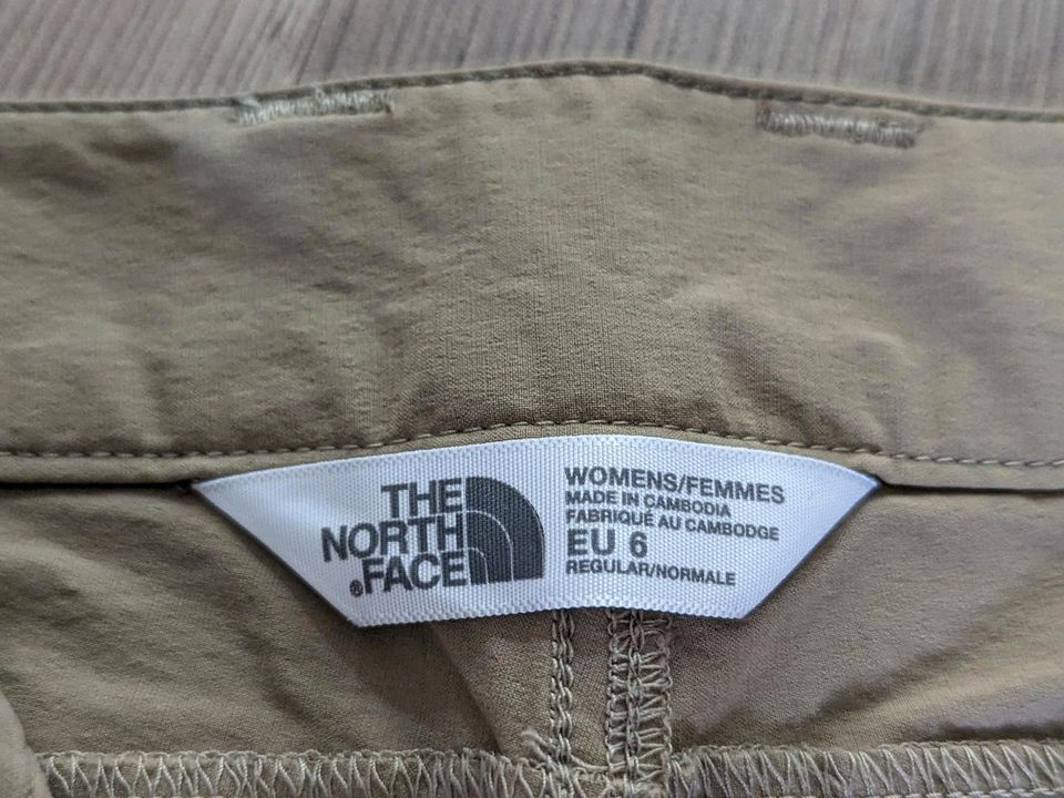 Wie neu North Face Short kurze Hose Wandern Trekking Damen in Halberstadt