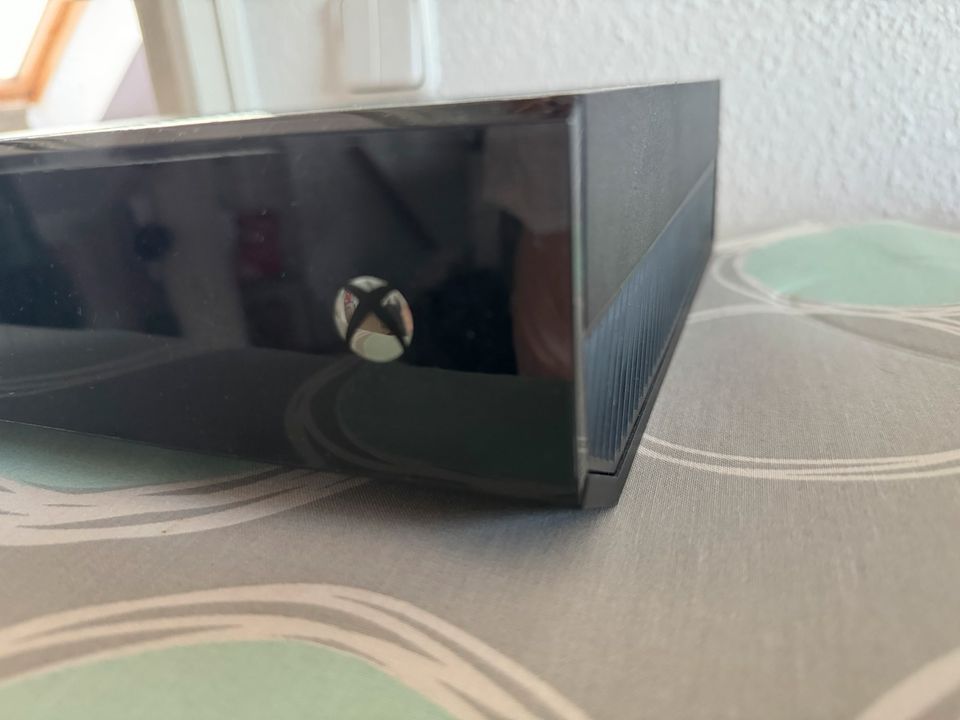 Xbox one S 500GB in Meerbusch