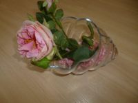 Dekoration Muschel aus Klarglas mit einer Rose Deko Glas Baden-Württemberg - Pforzheim Vorschau