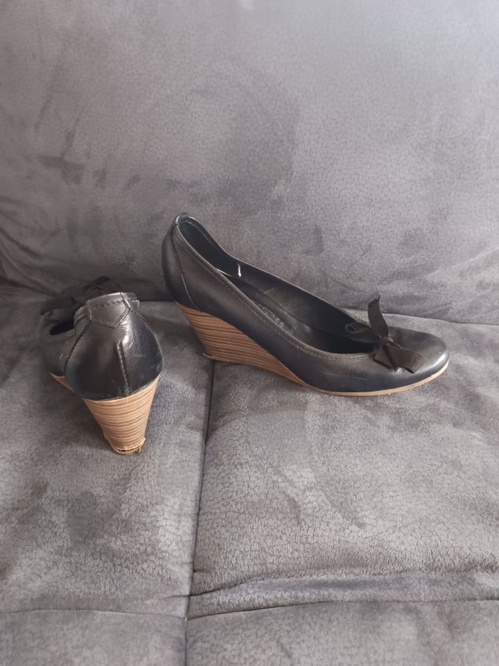 Esprit Leather Upper Schuhe für Damen in der Größe 38 in Niederwiesa