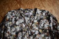 Emily van den Bergh Bluse braun mit Rosenmuster Berlin - Hellersdorf Vorschau