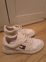 Beige/sandfarbene Sneakers von Tommy Hilfiger 38 München - Trudering-Riem Vorschau