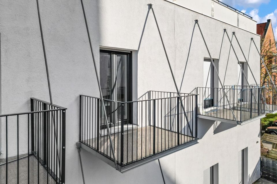 Voll möblierte 1 ZKB Wohnung mit Balkon - Ideal für Kapitalanleger in Königsbrunn