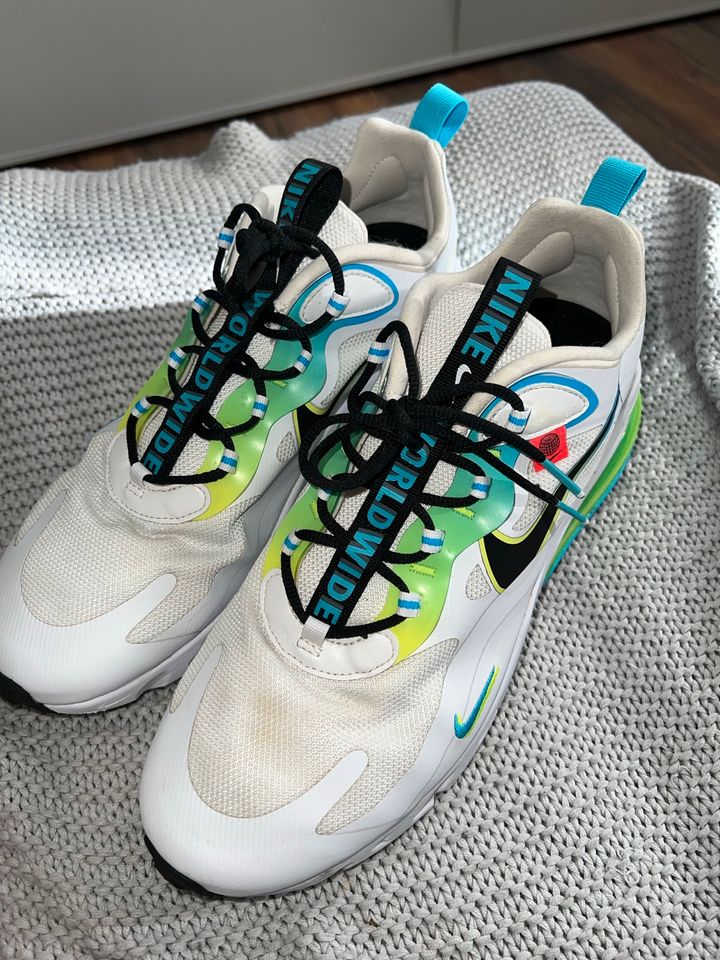 Nike Air Max 270 react World Wide in Sonneberg
