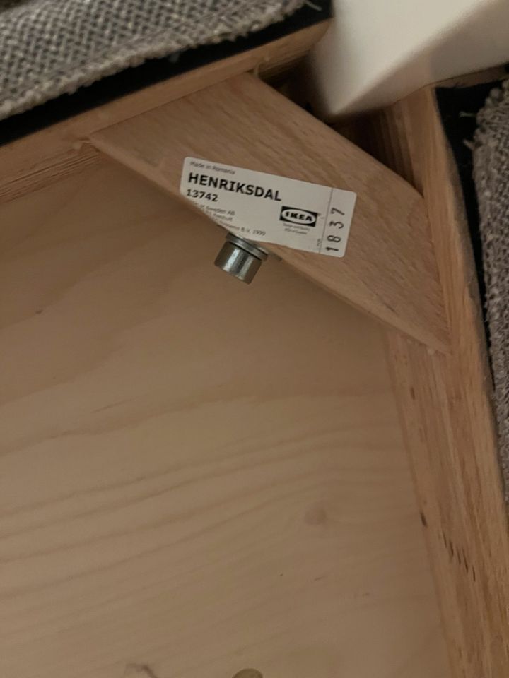 6x Ikea Polsterstühle Henriksdal weiß/grau in Gudow