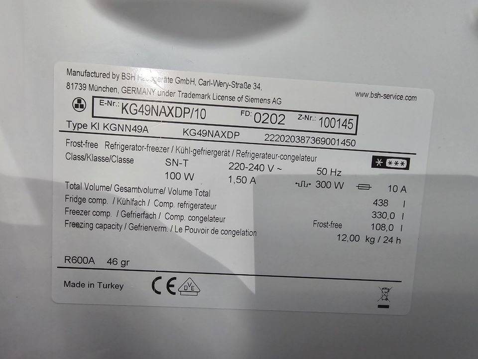 Siemens Kühl-Gefrier-Kombination KG49NAXDP in Dortmund