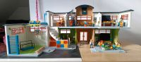 Playmobil Schule mit Turnhalle, Aufzug, Schulglocke viel Zubehör Nordrhein-Westfalen - Unna Vorschau