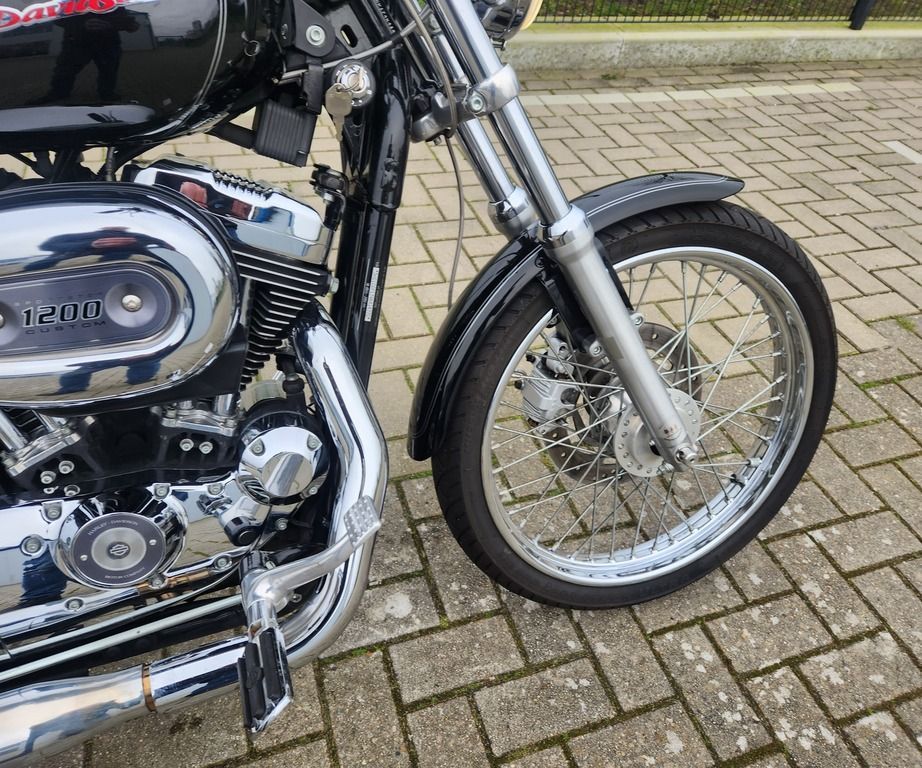 Harley-Davidson XL 1200 C SPORTSTER CUSTOM AMC AUSP+ HELM in Bawinkel