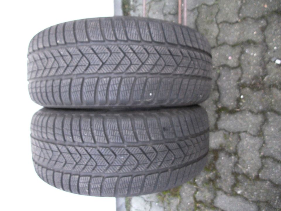 2 Winterreifen 225/50 R17 98H M+S Pirelli Sottozero 3 Runflat RSC in Siegen