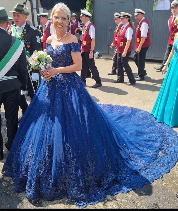 Königinnenkleid, Schützenfest, Maikleid, Hennakleid in Höxter