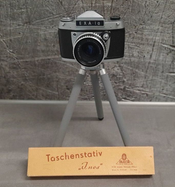 DDR Fotoapparat EXA 1a Kamera Spiegelreflexkamera mit Zubehör in Halle