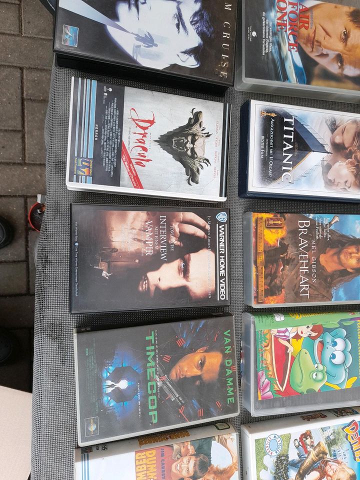 Über 80 VHS Filme/ Kasetten in Altena