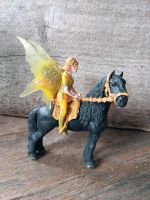 Schleich Bayala Elfe auf Pferd mit Sattel und Zaumzeug Nordrhein-Westfalen - Wenden Vorschau