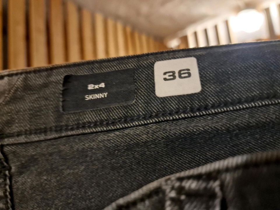 Volcom Jeans Größe 36 in Stuttgart