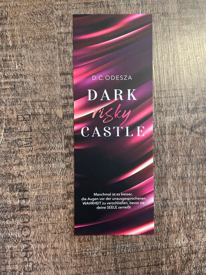 Dark Castle Charakterkarten Bücher D.C. ODESZA  stickerbogen in Wolfhagen 