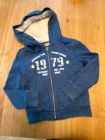 Herrliche Kuscheljacke Strickjacke Sweatjacke Gr. 128 blau Dresden - Innere Altstadt Vorschau