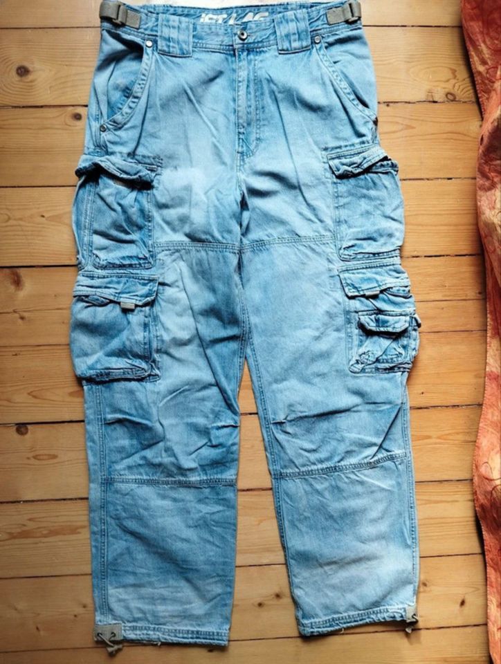 coole Vintage Jetlag Jeanshose Jeans denim Y2K 90s 90er Rave in Berlin