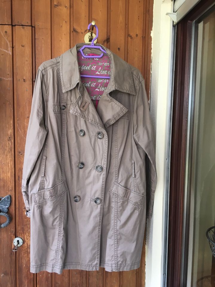 Trenchcoat/Jacke Gr.44/46 in Stuttgart