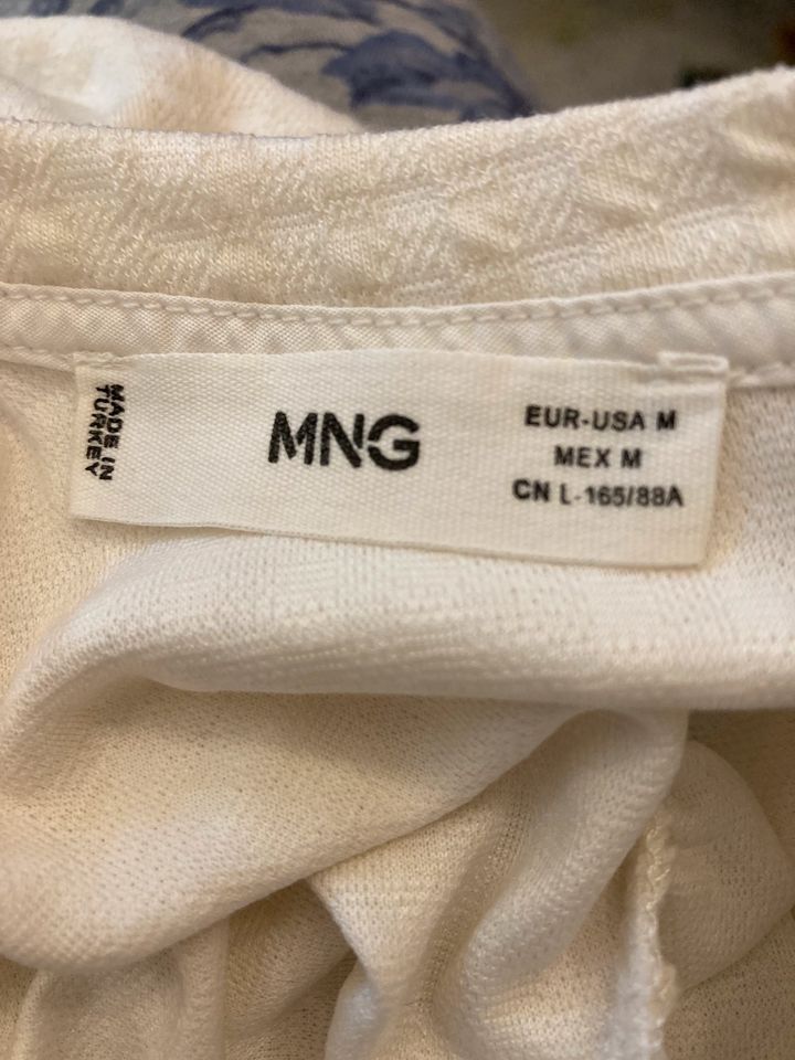 2x Bluse, Top, Forever 21 und Mango / MNG, Gr. S/M in Köln