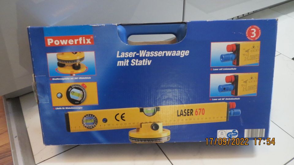 Laser Wasserwaage mit Stativ Neu in Dieburg
