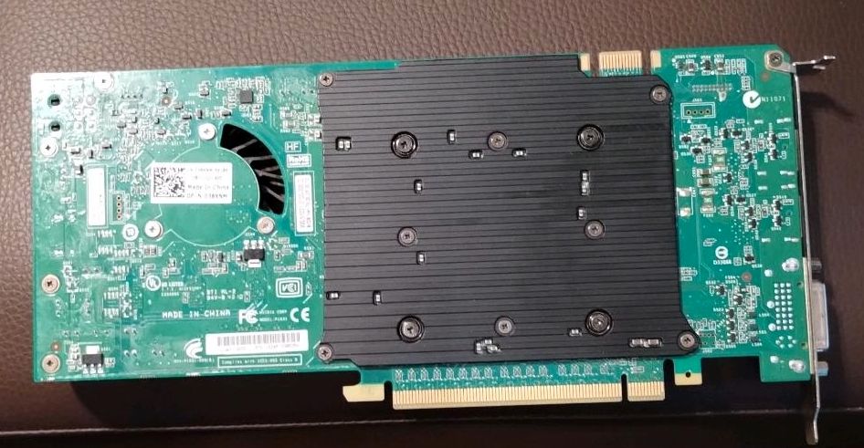 Nvidia Quadro 4000 2GB DDR3 mit Artefakten. in Bielefeld