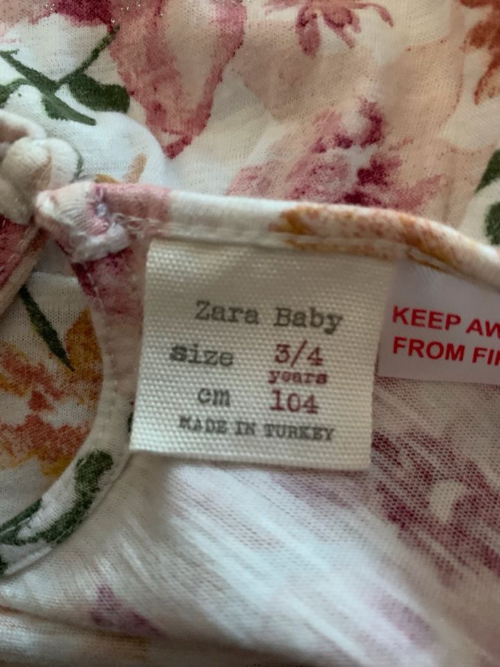 Zara Baby Langarmshirt Größe 104 in Krefeld