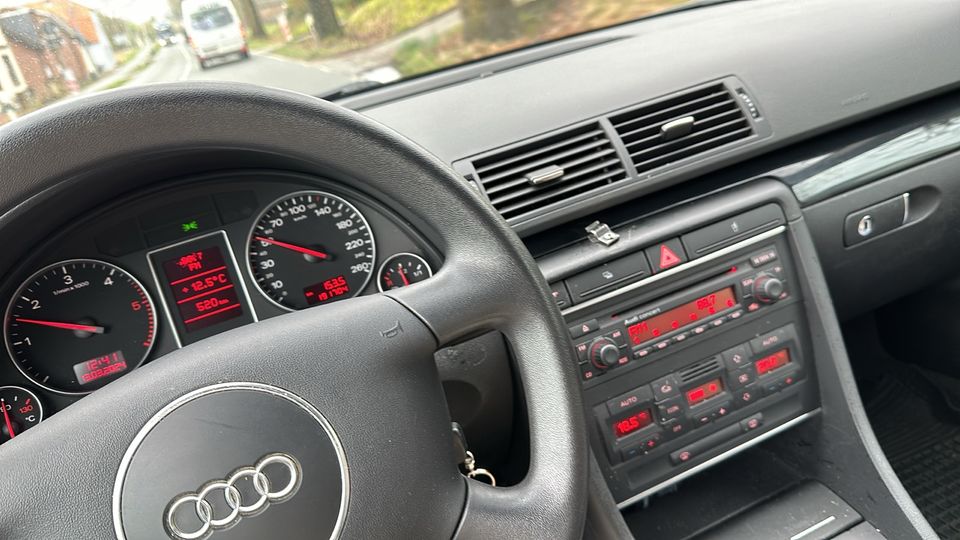 Ausch Tausch Audi a4 TDI 1,9 RENTNERFAHRZEUG Erste Hand gewesen in Gronau (Westfalen)