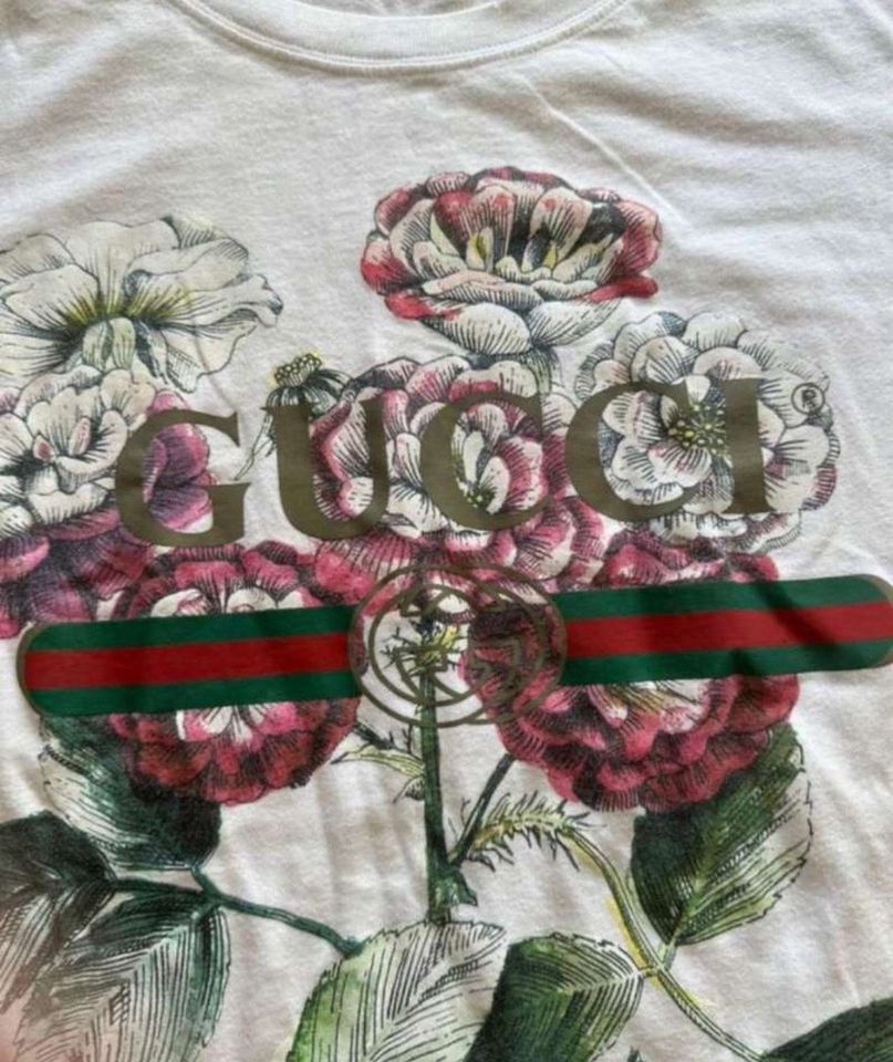 GUCCI T-SHIRT GR. XS NEUWERTIG NP 500 € in Weitnau