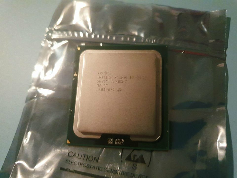 Intel Xeon E5-2430 2,2 GHz Prozessor in Dillingen (Saar)