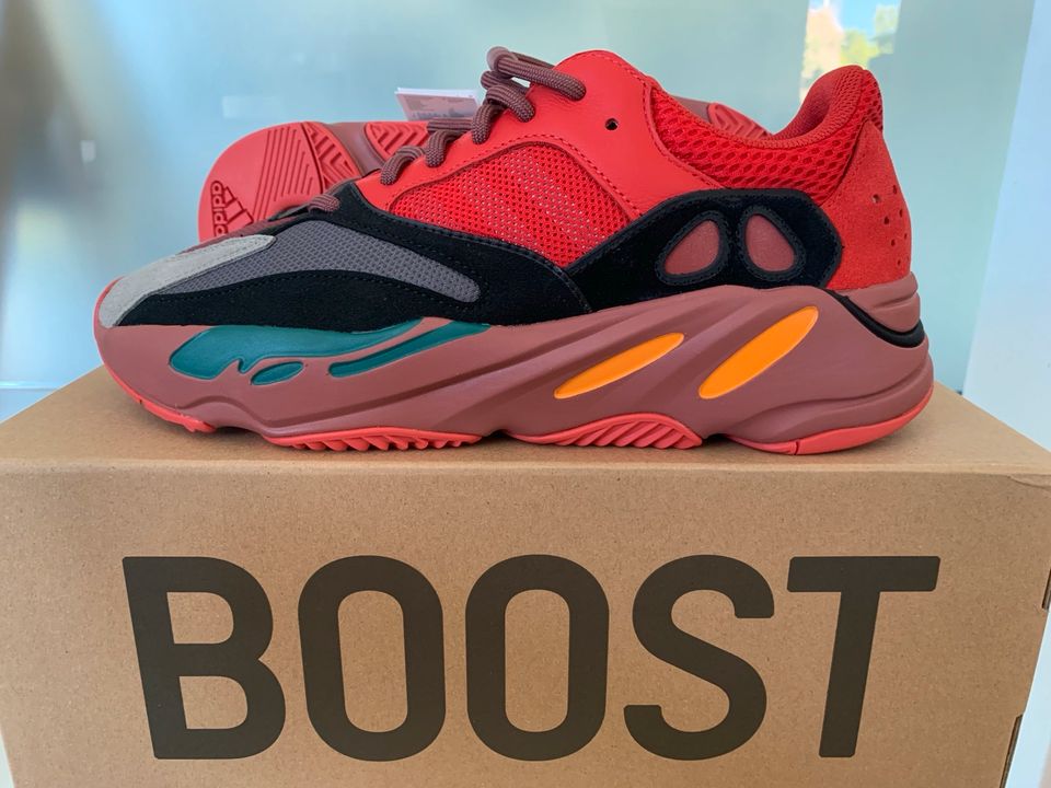 Adidas Yeezy Boost 700 • HIRERD • EU 45 1/3 in Neuburg (Nordwestmecklenburg)