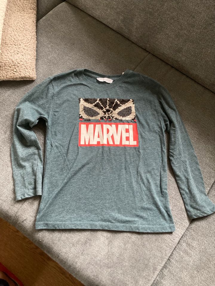 Marvel, Wendepailletten, Pullover, Langarmshirt in Wollin bei Brandenburg an der Havel