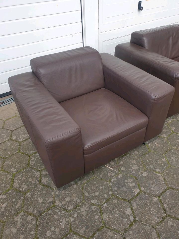 Hochwertiger Echt Leder Couch mit Sessel und mit Schlaffunktion. in Wesendorf