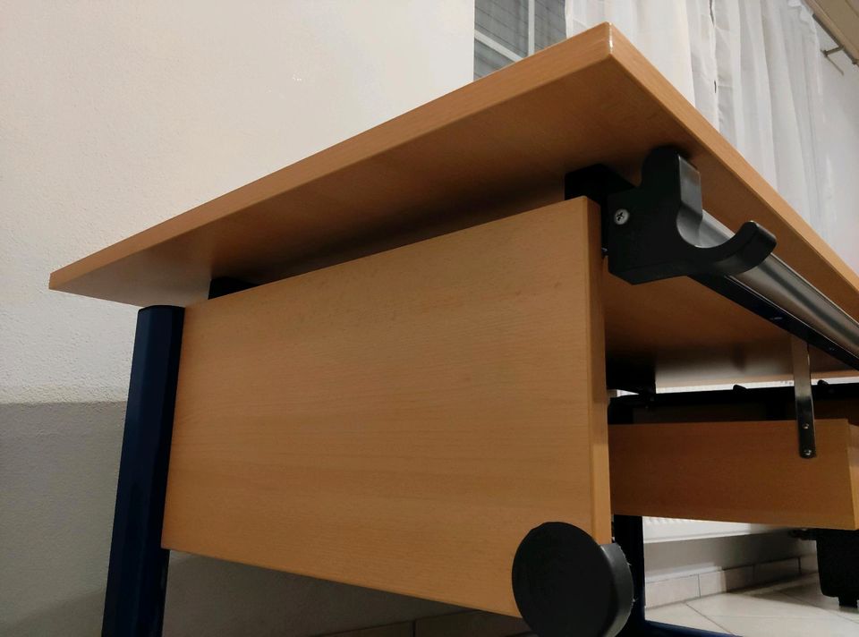 Schreibtisch, Schulschreibtisch, Tisch mit Schublade in Rotenhain
