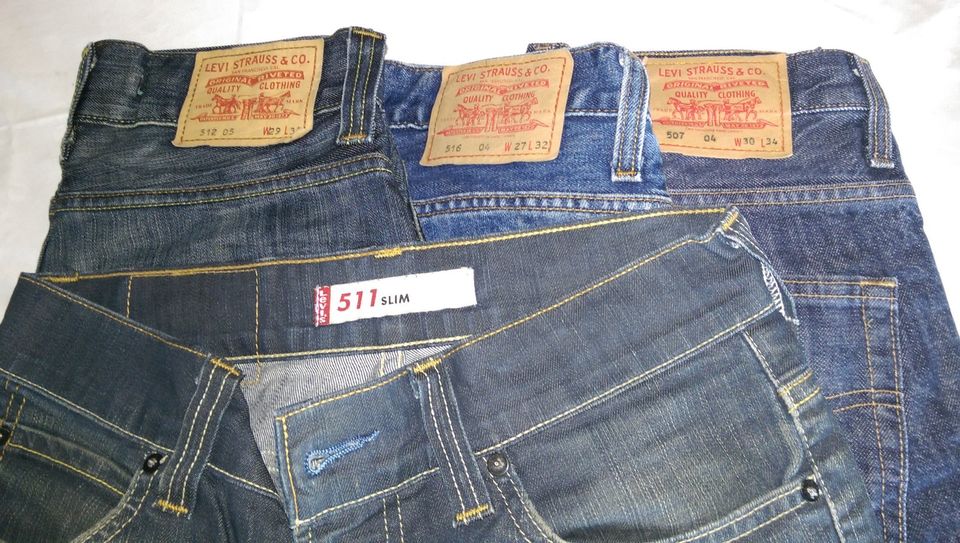 Posten Secondhand Jeans Levi's Vintage Y2K in Hessisch Oldendorf