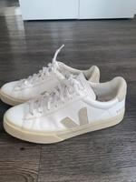 VEJA Sneaker Gr.40 Niedersachsen - Rehburg-Loccum Vorschau