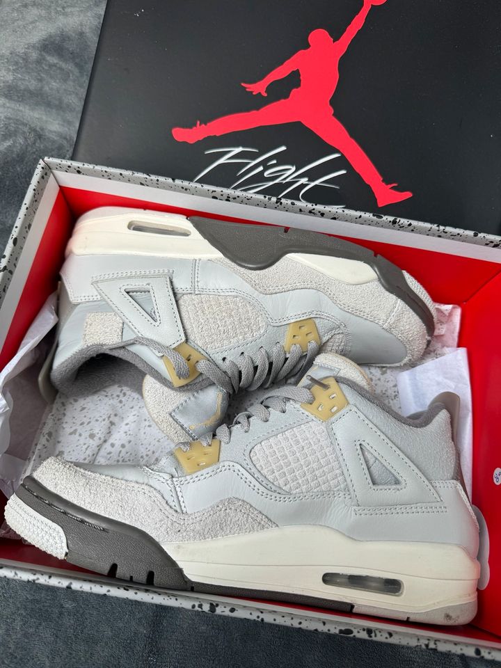 Jordan 4 Photon Dust in Fulda