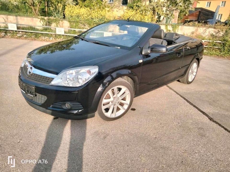 Opel Astra  Cabrio  twin top in Reutlingen